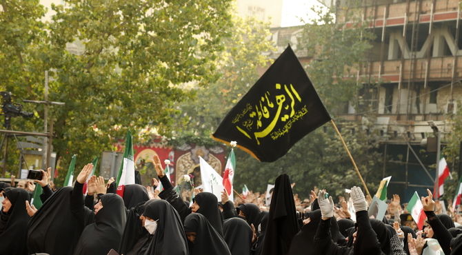 تشییع پیکر مطهر شهدای گمنام همزمان با سالروز شهادت حضرت فاطمه(س) در تهران