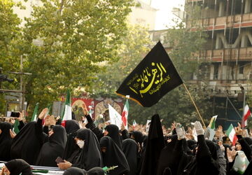 تشییع پیکر مطهر شهدای گمنام همزمان با سالروز شهادت حضرت فاطمه(س) در تهران