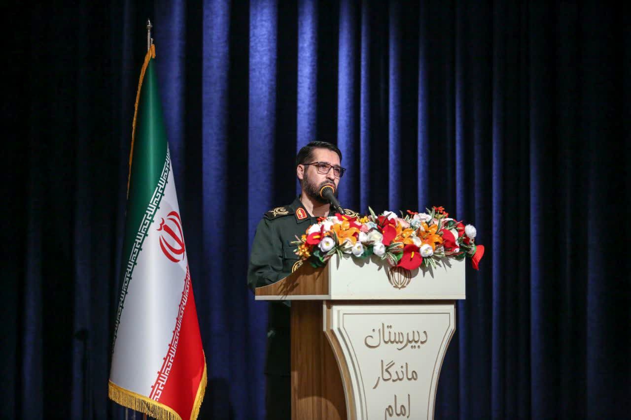  ۲۷۰ شهید از یک دبیرستان،نشانگر تربیت نسلی مومن و انقلابی است