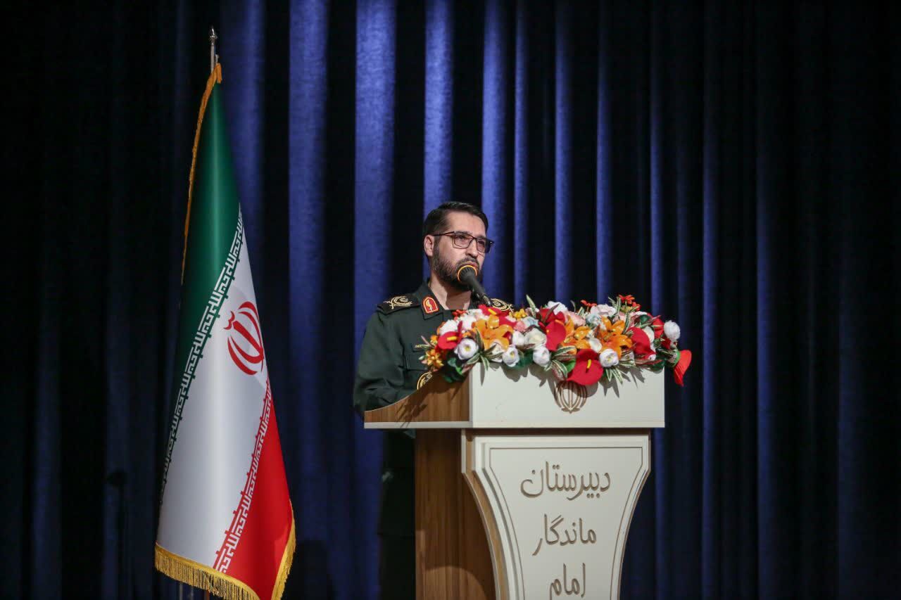  ۲۷۰ شهید از یک دبیرستان،نشانگر تربیت نسلی مومن و انقلابی است