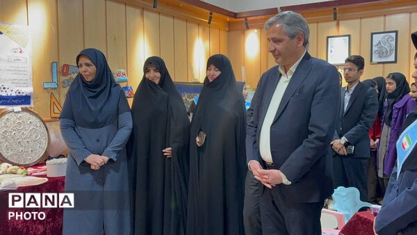 افتتاح «نگارستان فردا» ؛نمایشگاه دست سازه های دانش آموزان دختر شهرستان کاشمر