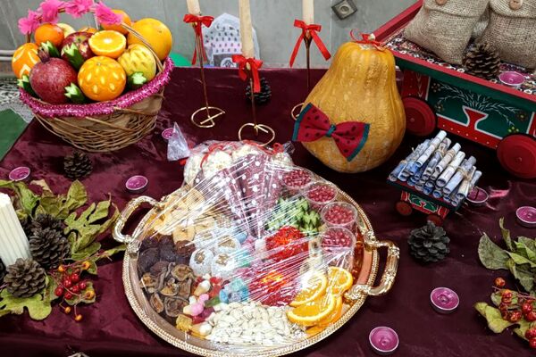 مراسم جشن یلدا در دبیرستان حضرت رقیه(س) ورامین