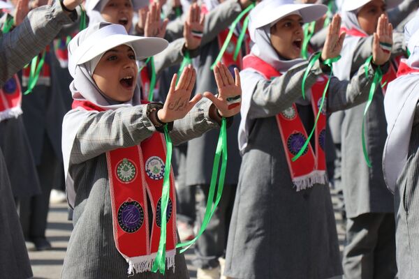 برنامه نمادین استانی و مانور تشکیلاتی یاوران انقلاب در خراسان رضوی