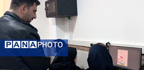 کارگاه آموزشی دانش‌آموزان سایبری در هنرستان سوره زنجان