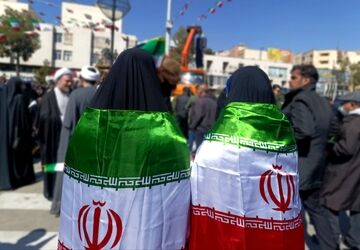 راهپیمایی روز بیست و دوم بهمن حماسه ای تاریخ ساز 