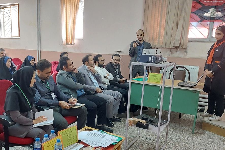 برگزاری جلسه دفاعیه دهمین دوره جشنواره نوجوان خوارزمی با محور برنامه‌نویسی