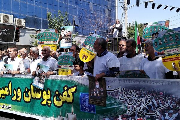 راهپیمایی پانزده خرداد کفن پوشان شهرستان ورامین