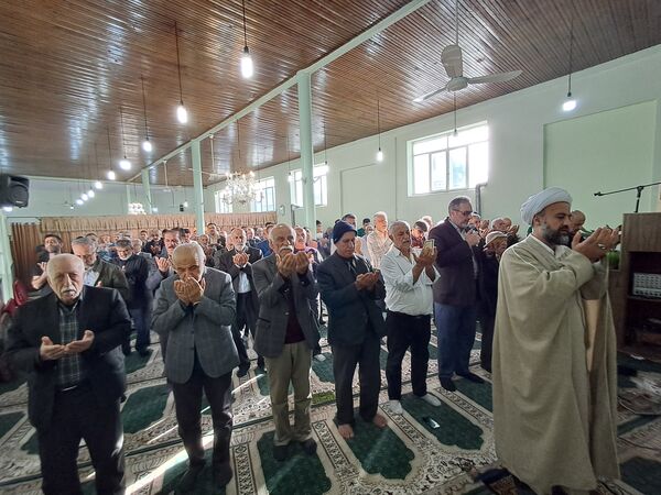 اقامه نماز عید سعید فطر در مسجد جامع جمنان قائمشهر