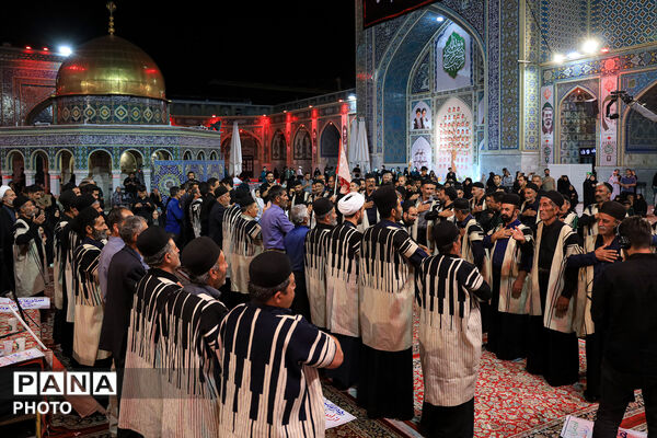 عزاداری سنتی شب هفتم محرم در «حسینیه حرم»