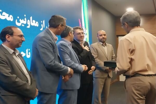 مراسم تقدیر از مشاورین و معاونین پرورشی مدارس ناحیه سه مشهد