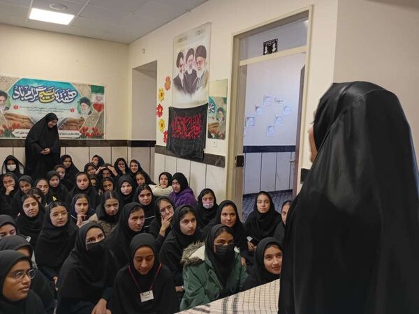 مراسم سوگواری شهادت بانوی دوعالم در دبیرستان مادرمهربان خلیل آباد