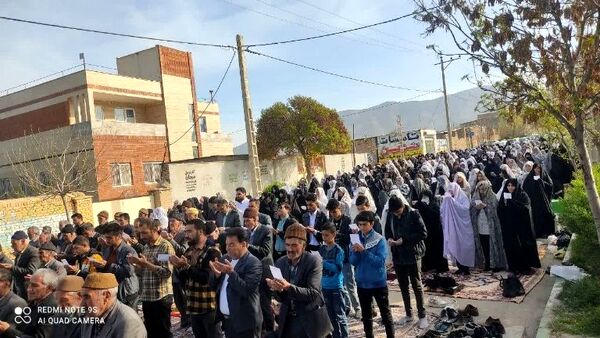 نماز عید فطر در مسجد صاحب الزمان روستای گزکوه