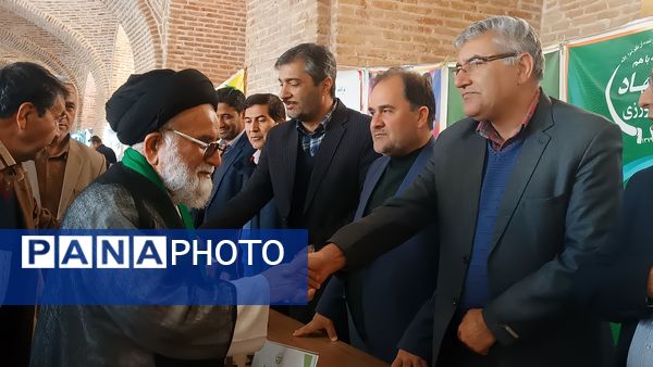 میز خدمت اداره‌های نیشابور در نماز جمعه