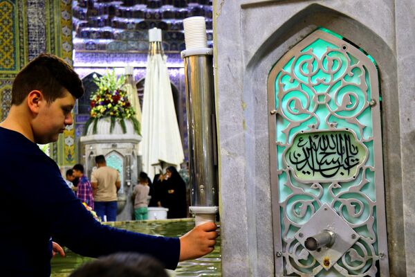 عید امامت در حرم امام رضا(ع)