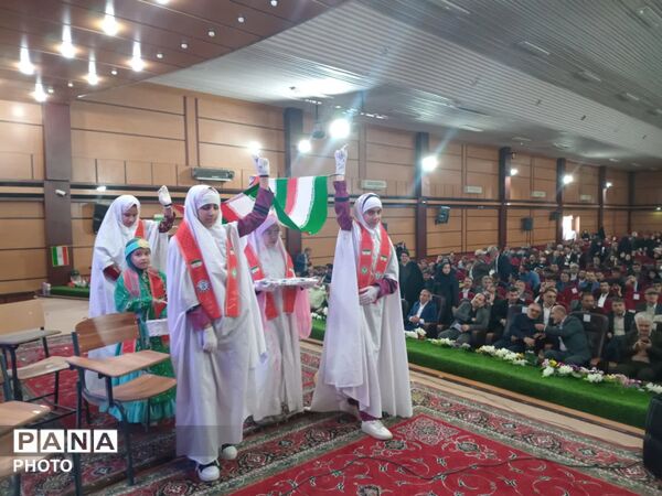 جشن روز معلم با حضور معاون پرورشی و فرهنگی وزیر آموزش و پرورش در یاسوج 