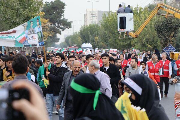 راهپیمایی 13 آبان در ناحیه یک بهارستان