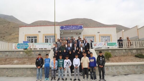 افتتاح مدرسه روستایی در هوراند آذربایجان شرقی