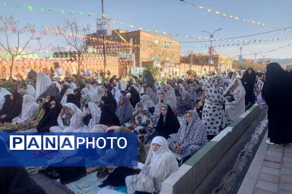 اقامه نماز عید فطر در قیامدشت ناحیه یک ری