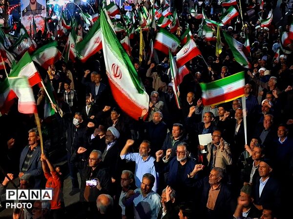صدای ایستادگی در شب‌های خیابان