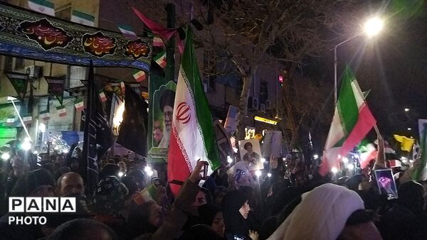 حماسه همچنان ادامه دارد 
