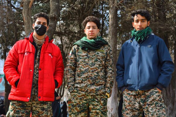 همبستگی یکبارچه مردم غیور و ولایتمدار شهرستان بروجرد در تشییع شهدای امنیت