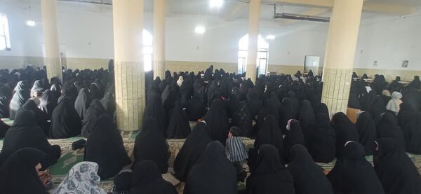 اقامه‌ نماز‌ عیدفطر در شهر وردنجان