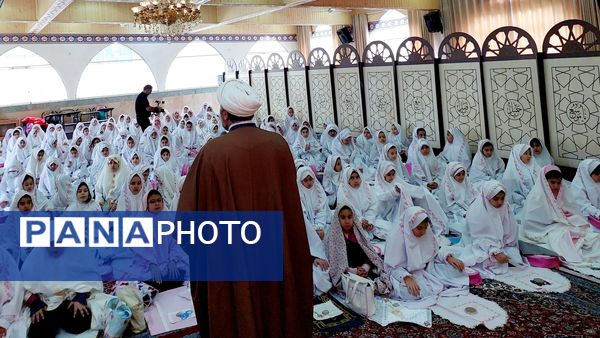 جشن بال‌های بندگی؛ دانش‌آموزان منطقه ۵ به سن تکلیف رسیدند