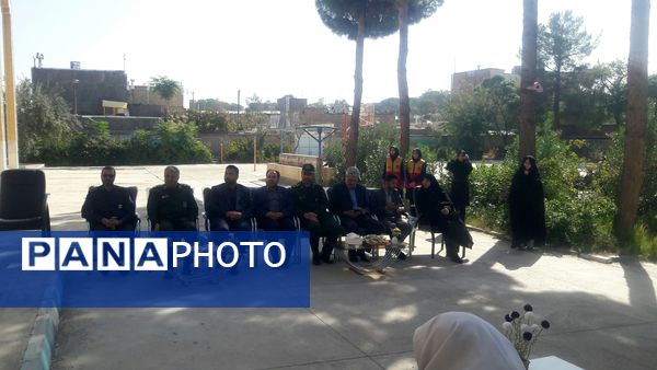 هفته پدافند غیر عامل در دبیرستان دخترانه حضرت زینب (س)کاشمر