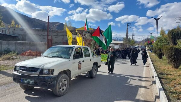 راهپیمایی یوم الله ۱۳ آبان در بلده مازندران
