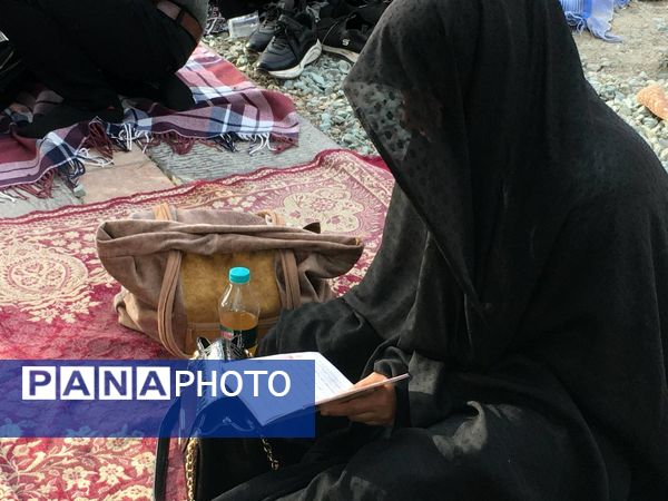 برپایی مراسم دعای عرفه در گلستان شهدای اصفهان