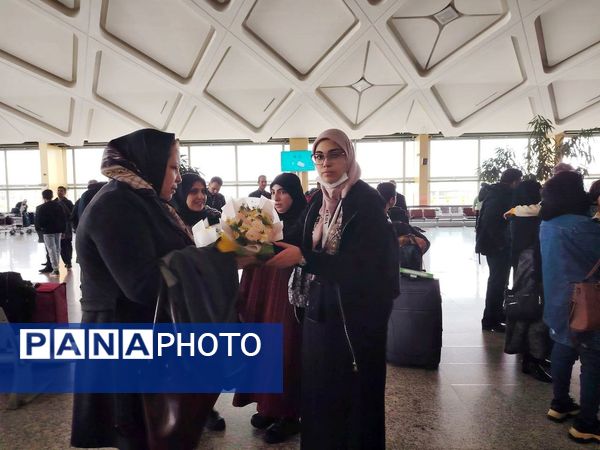 بازگشت کاروان‌های دانش‌آموزی حج عمره از ۶ استان کشور از ایستگا ه پروازی مشهد