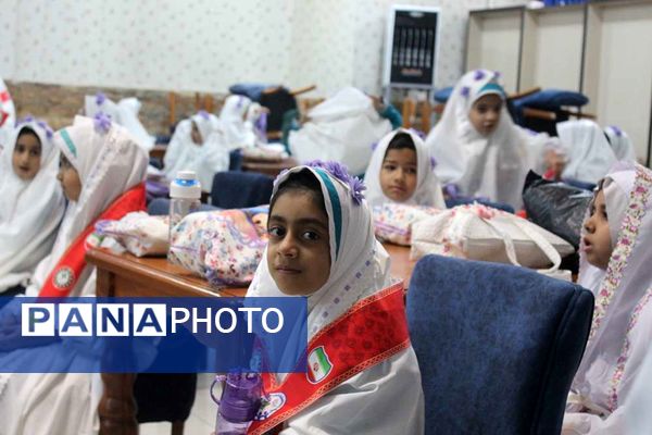 حضور رئیس سازمان دانش آموزی کشور در جشن تکلیف دختران مدرسه هوانیروز