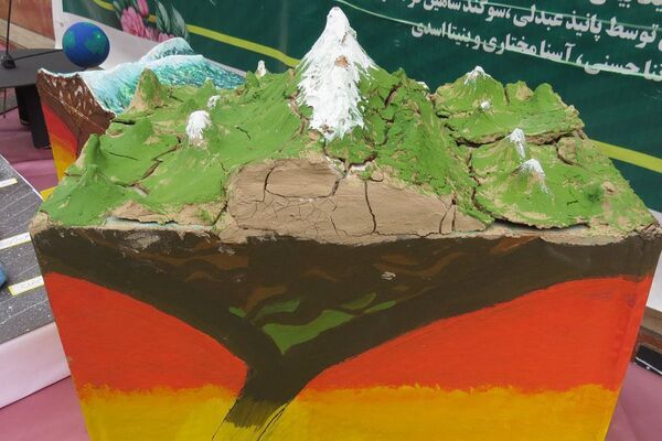 مراسم هفته پژوهش در دبیرستان بانو عفت آهنگری شهرری