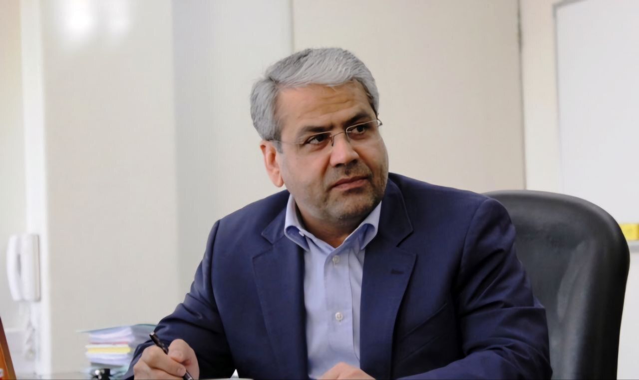 دبیر هیات دولت: وزیر آموزش و پرورش تدریس زبان قومی در کنار زبان رسمی را پیگیری می‌کند