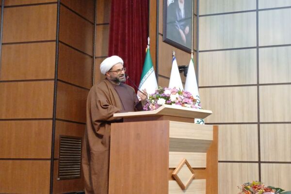 آبین بدرقه ۵۲ دانش‌آموز عمره‌گذار 