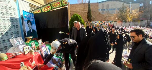 یادواره 118 شهید دانش‌آموز شهرستان بجنورد در مدرسه شاهد فاطمه زهرا(س)