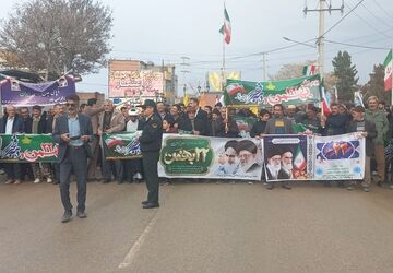 حضور نسل امید در راهپیمایی ۲۲ بهمن؛ صدای دانش آموزان در حمایت از انقلاب
