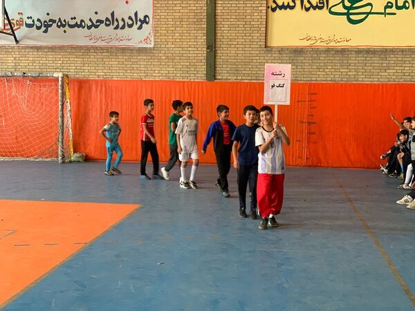 برگزاری فعالیت‌های ورزشی درون مدرسه‌ای در دبستان معلم آشخانه 