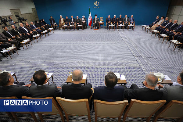 دیدار رئیس‌جمهور و اعضای هیأت دولت چهاردهم با رهبر معظم انقلاب