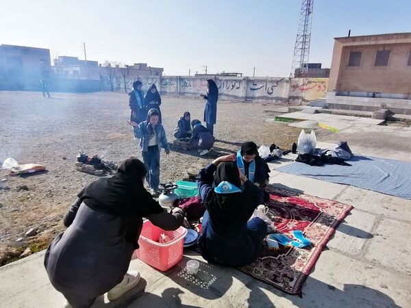 جشن انقلاب در دبیرستان حضرت فاطمه (س) و هنرستان عفاف، شهر تیتکانلو