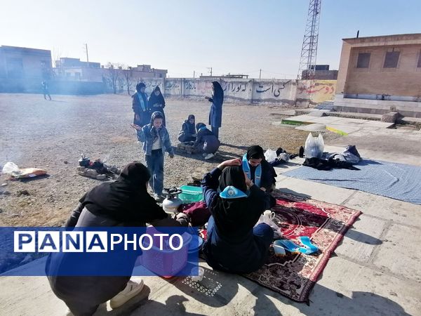 جشن انقلاب در دبیرستان حضرت فاطمه (س) و هنرستان عفاف، شهر تیتکانلو