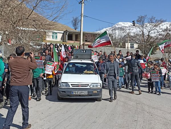 حضور پرشکوه مردم حماسه ساز بن در راهپپیمایی ۲۲ بهمن