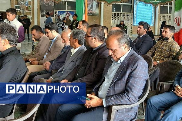 برپایی آیین غبارروبی مزار شهدا در هفته دفاع مقدس در ملارد 