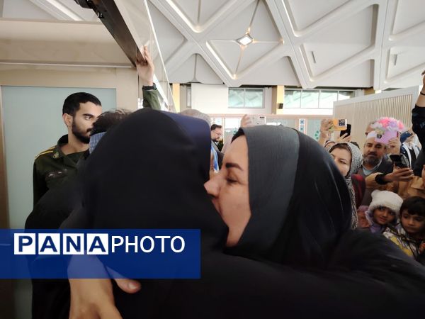 بازگشت کاروان‌های دانش‌آموزی حج عمره از ۶ استان کشور از ایستگا ه پروازی مشهد