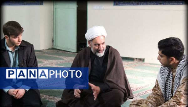 جلسه شورای محوری بسیج دانش‌آموزی در مدرسه علوی 2 شهرستان قدس