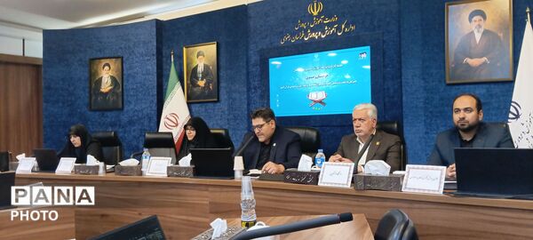 جلسه کار گروه توسعه آموزش عمومی قران کریم در آموزش و پرورش خراسان رضوی
