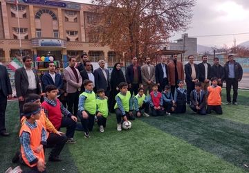 افتتاح زمین چمن مصنوعی آموزشگاه هوشمند معلم شهرستان صحنه