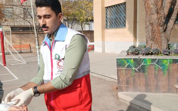 بیست و هفتمین مانور سراسری زلزله در دبیرستان شهید مراد علی امینی و هنرستان کیمیا