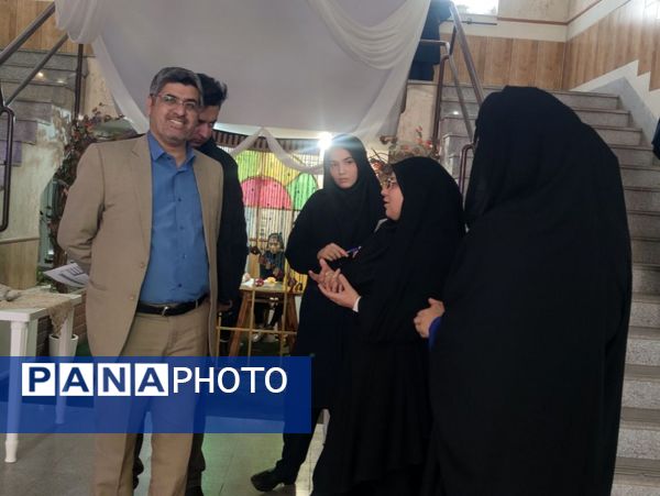 بازدید معاون پرورشی و تربیت بدنی ناحیه سه از دبیرستان مصلی‌نژاد ام البنین 