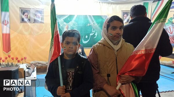 صدای کودکان میناب از دل استودیو مدرسه وطن خرم‌آباد